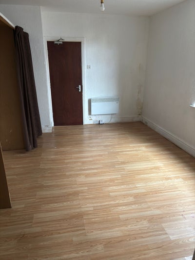1 Bedroom Flat - Self Contained  Main Photo