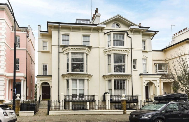 2 bed 2 bathroom Primrose Hill Main Photo