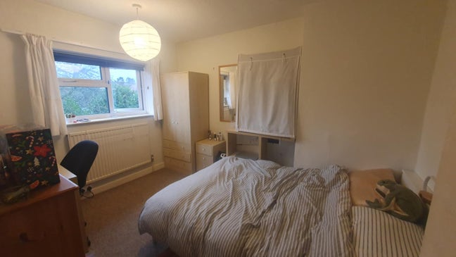Cosy Double Bedroom in Friendly Household Main Photo