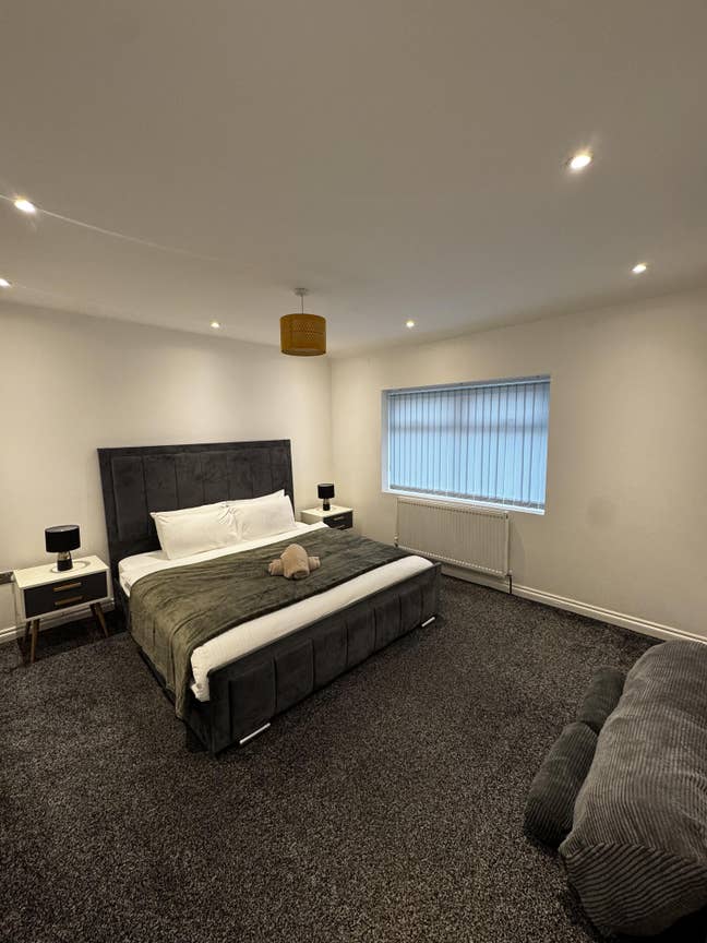 Room in Lovely House Main Photo