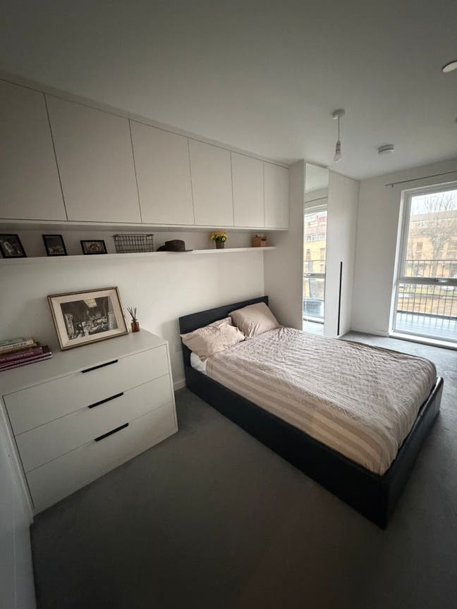 Beautiful ensuite with custom wardrobes Main Photo