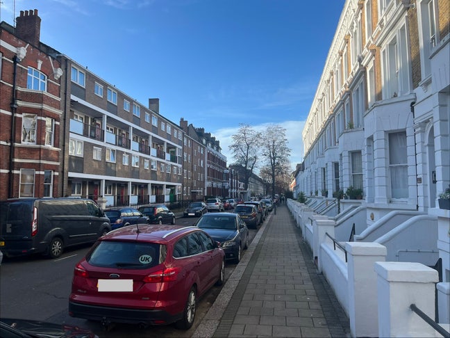 Large Furnished Double Room in Zone 2 Flat Main Photo