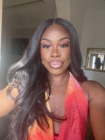 Professional Female seeks double room Main Photo