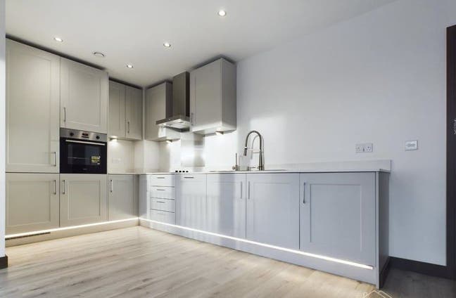 Double room to rent  Main Photo