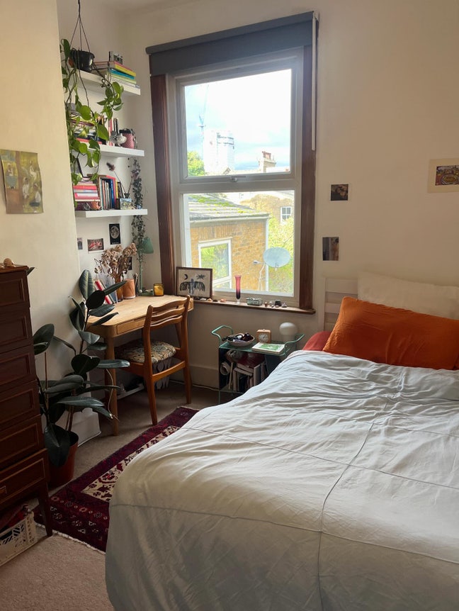 Double garden facing room in New Cross Gate  Main Photo