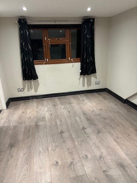 Double room to rent with ensuite  Main Photo