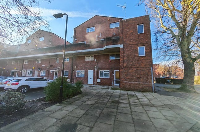 Double Room with 2 beds Available  Main Photo