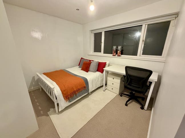 New ensuite at Summertown Sublet Main Photo