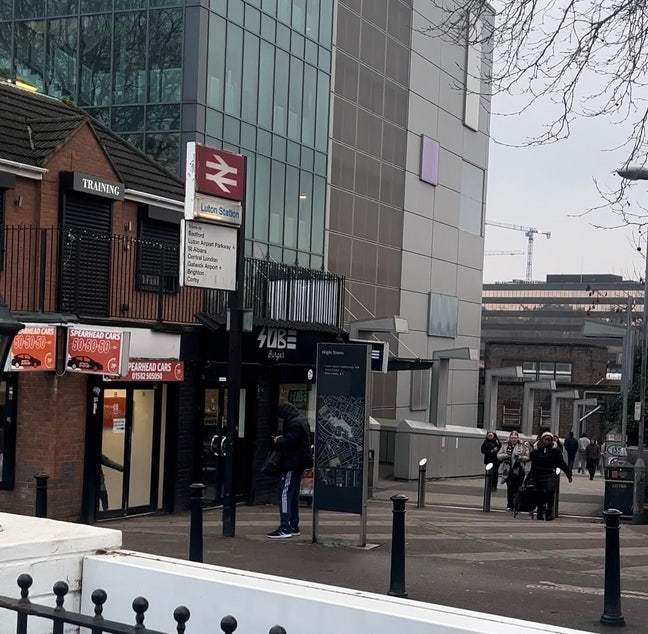 Luton station by walk 1 minutes  Main Photo