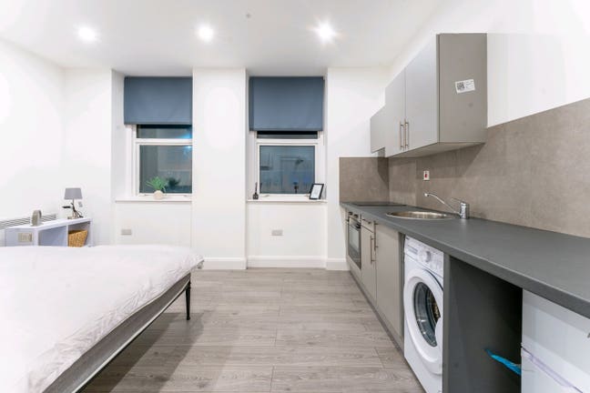 Elephant and Castle *Modern Studio! Main Photo