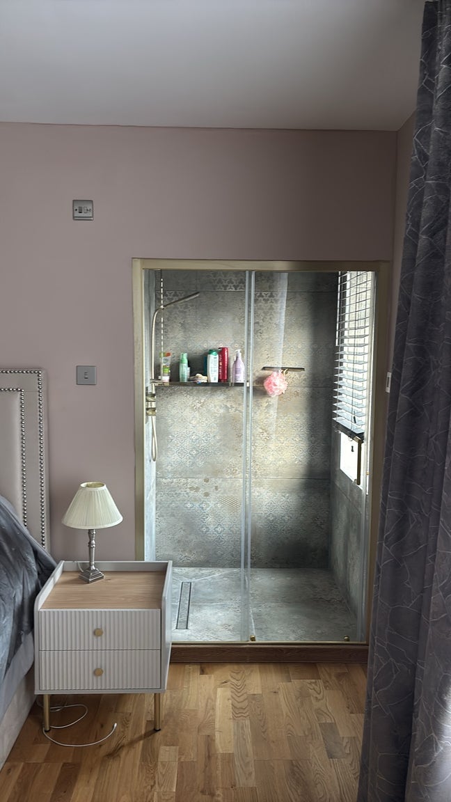 Double room with private shower  Main Photo