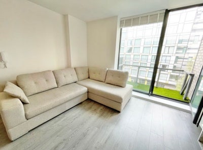 Spacious En-suite  room available in NQ Main Photo