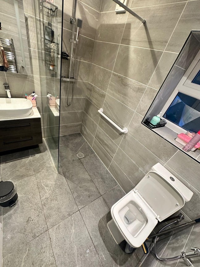 Double room in coventry road. Main Photo