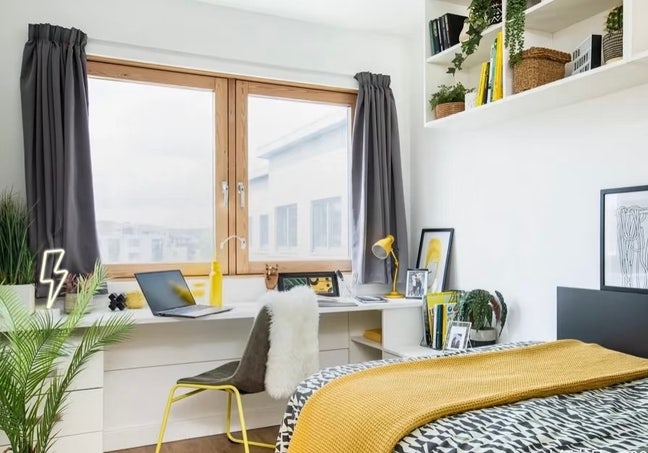 Piccadilly Court Student Accommodation | Official  Main Photo