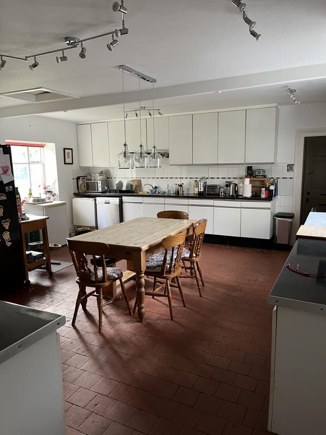 Very large house set in lovely surroundings.  Main Photo