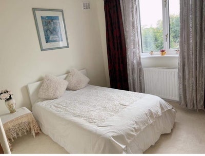 One double bedroom  Main Photo