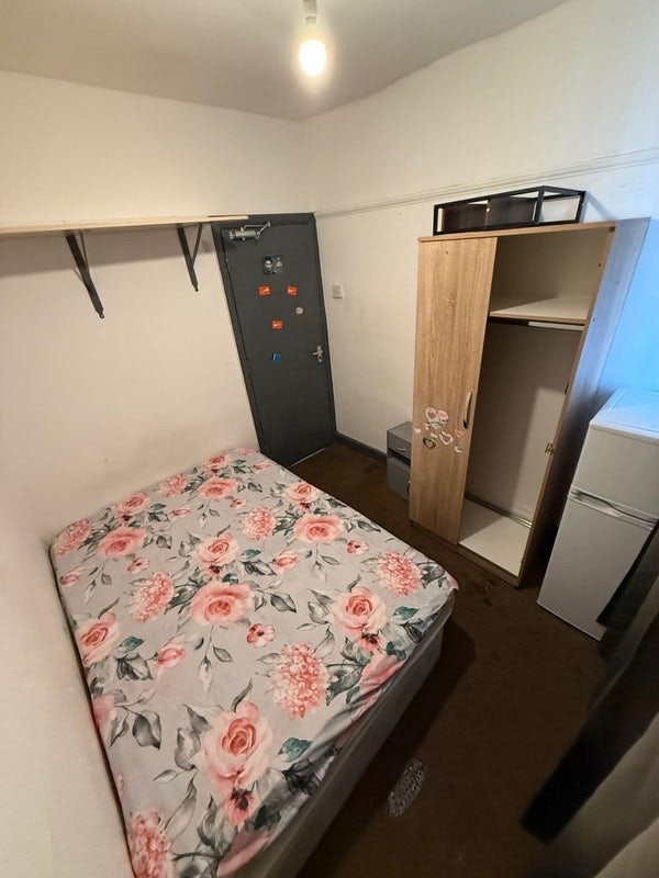 ✨ 🛏️ Single Room to Let in/ Neasden Main Photo