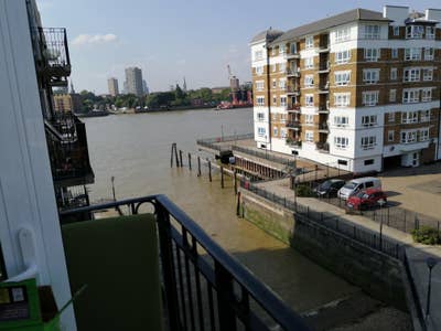 London Zone 2 river view ensuite double room Main Photo
