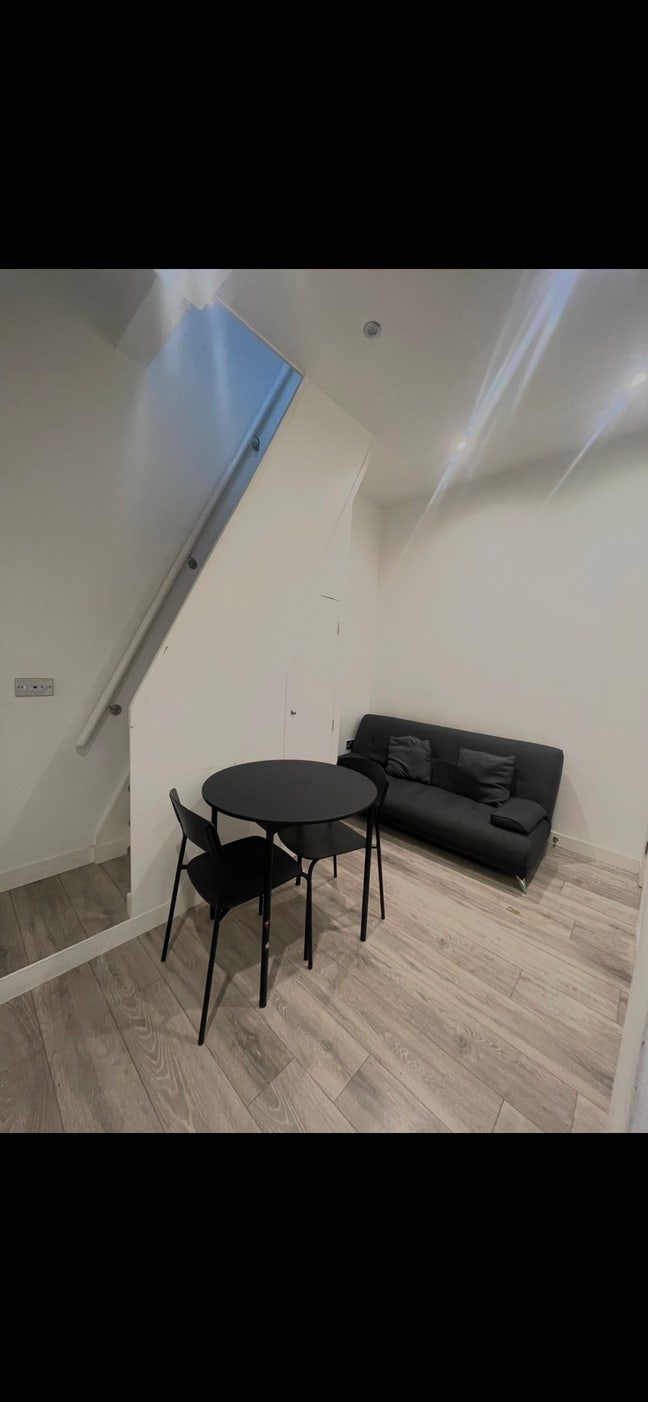 Loft style Studio Flat - All Bills Inc!!!! RG1 4FJ Main Photo
