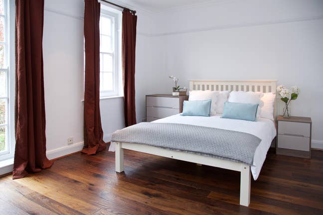 💜 Massive Room In Stunning Barons Court Share Main Photo
