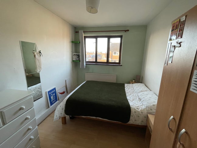 Double room available in Fulham flatshare Main Photo