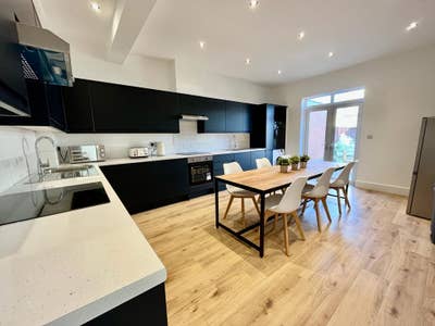 All-IN! En-Suite: Bills, Cleaner & Fast WiFi🧼⚡ Main Photo