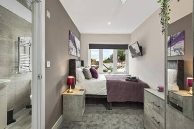 💥 Beautiful Large En Suite Room💥 Main Photo