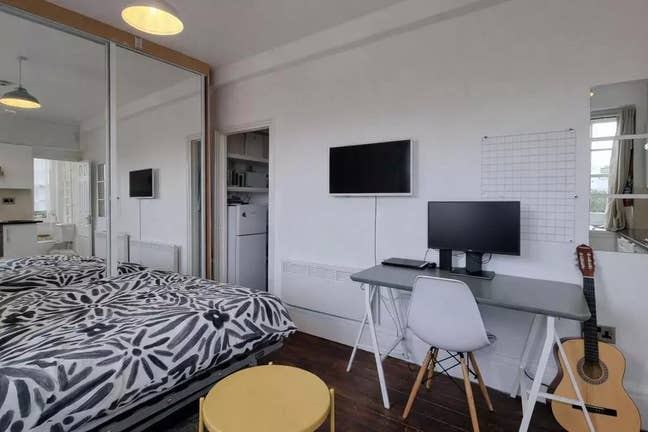 Bright and Stylish Studio in Characterful Conversi Main Photo