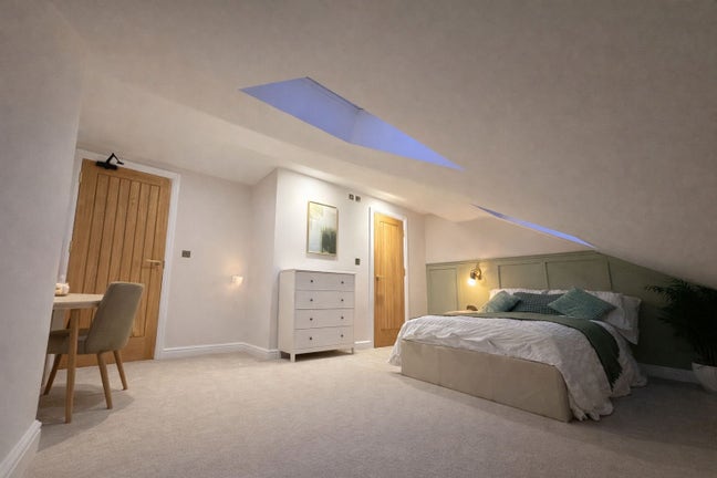 Brand new beautifully renovated 6 bed home Main Photo