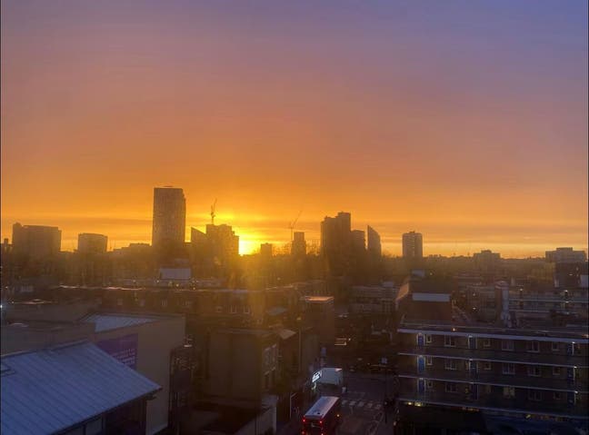 Double room in a 2-bed flat available in Hoxton   Main Photo