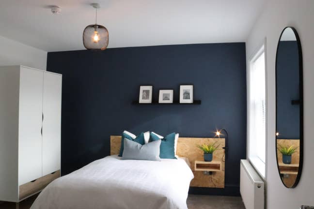 Large En-Suite Room | Kitchenette | Professionals Main Photo