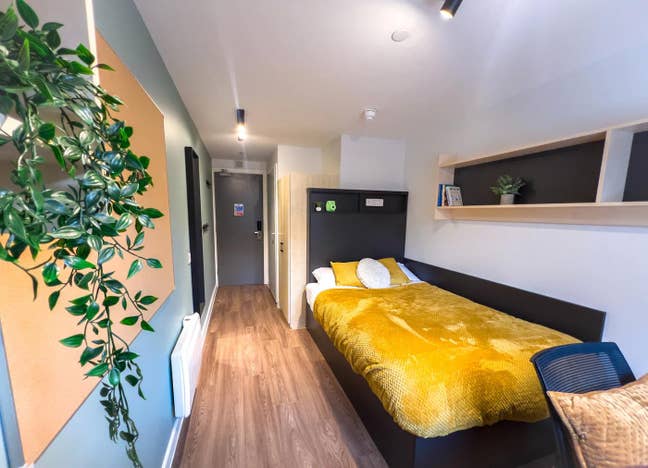 Student Roost Portsburgh Court sublet Main Photo