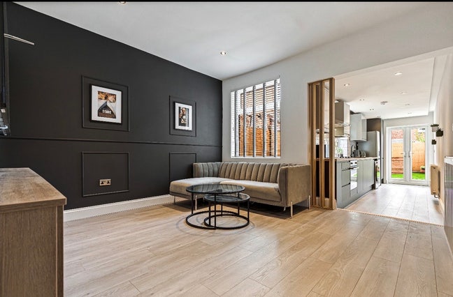 Great Room, No Deposit!  Main Photo