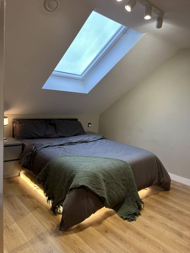 Bright, Modern Loft 1 Bedroom – Bills Included  Main Photo