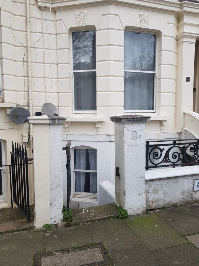 Double Room just west of Brighton Station Main Photo