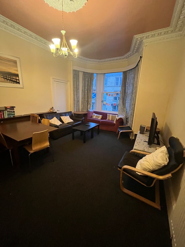 Room to rent in Polwarth Main Photo