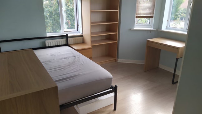 Couple or double room short/long term bills incl Main Photo