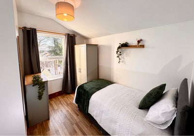 Beautiful views to the city-prof. house-ALL bills  Main Photo