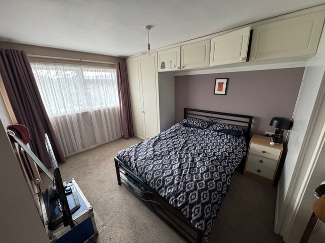 Spacious 2 Bed Flat in Dunstable  Main Photo