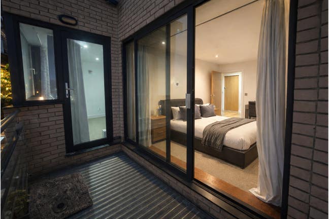 🔥 4 Rooms in Green Street – Available NOW! 🔥 Main Photo