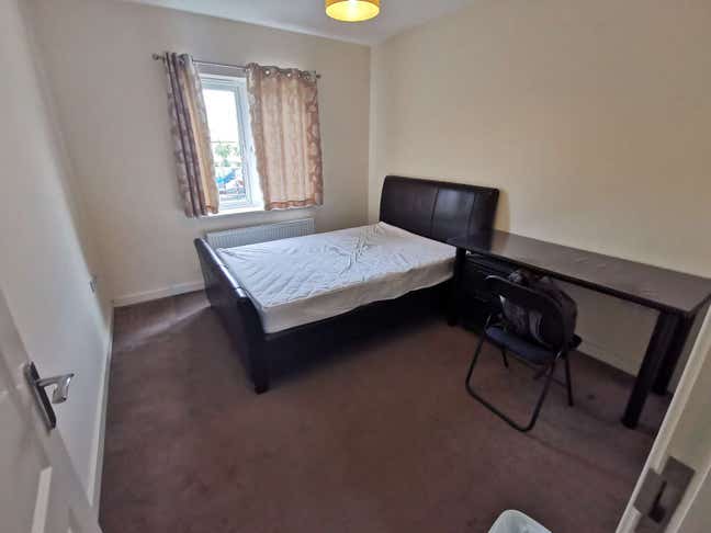 Double room in 3 bedrooms flat in orchard park  Main Photo