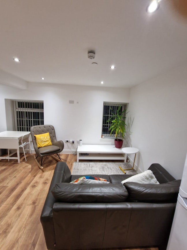 Modern 2 bed flat in swansea city centre  Main Photo