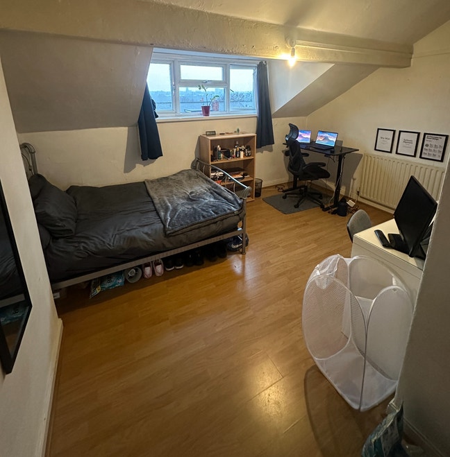 Quiet Loft Double Room – Bills Inc + Free Extras Main Photo