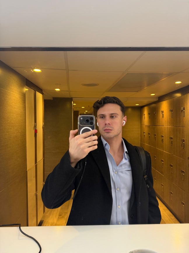 looking for a room  Main Photo