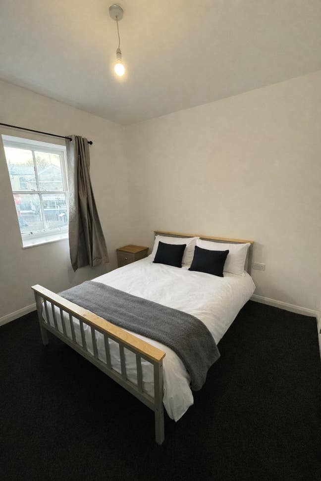 Double room with a private ensuite (5PRKR2) Main Photo