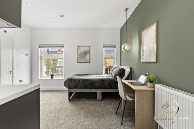 Beautiful Rooms in Oundle Road - PE2 Main Photo