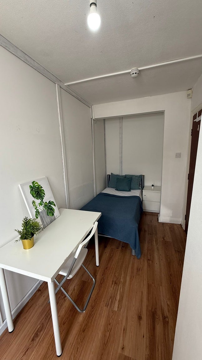 2 Super Cheap Single Rooms in the Bakerloo Line  Main Photo