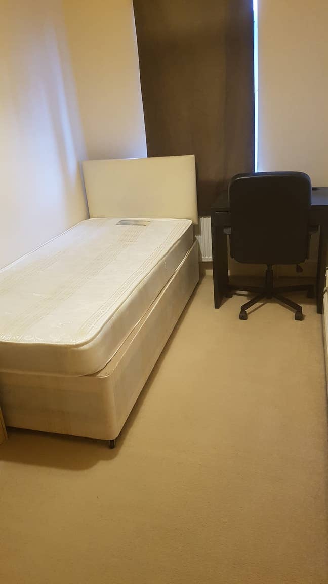  2 Single Rooms are available for rent -  M14  Main Photo