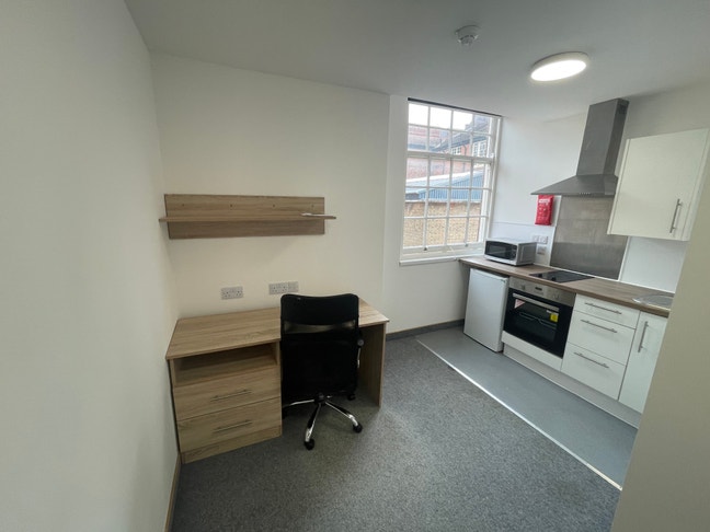 Studio all bills Inc-3 mins to UoL Main Photo