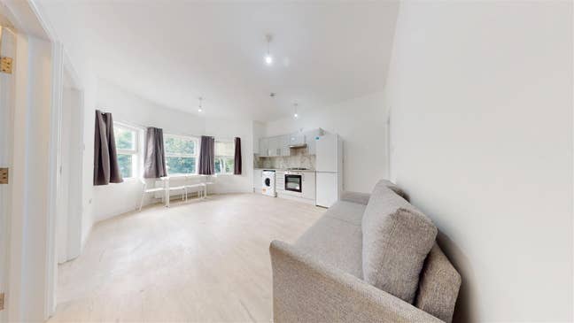 2 Bed Flat In Willesden, 5 Min Walk From Jubilee Main Photo